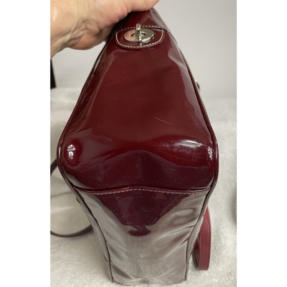 Coach Burgundy Patent Leather Tunrlock Pocket Double Handle Tote Bag READ - Picture 6 of 16